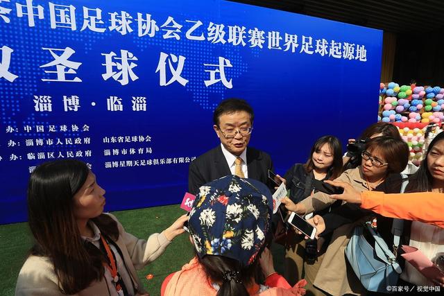 土媒：穆帅致电C罗，询问他是否有意来费内巴切
